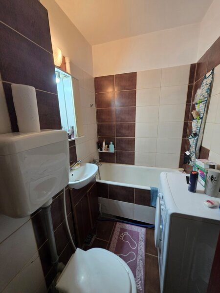 Piata Minis, chiar pe barajul Bicaz, 10 minute metrou Costin Georgian,