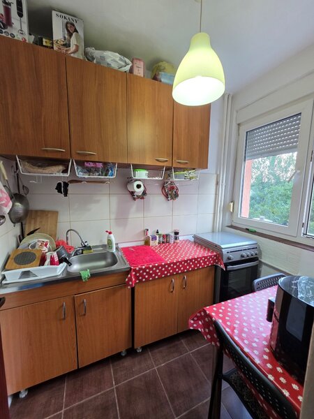 Piata Minis, chiar pe barajul Bicaz, 10 minute metrou Costin Georgian,